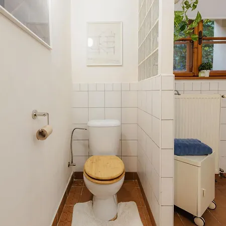 Apartament Charming Vintage With A Private Patio Bratysława