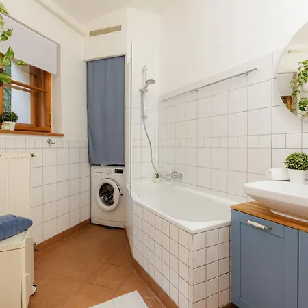 Charming Vintage With A Private Patio Bratysława